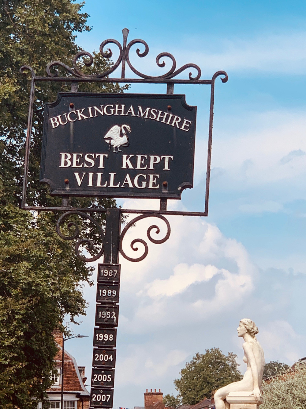 Best Kept Village sign in the village of Marlow