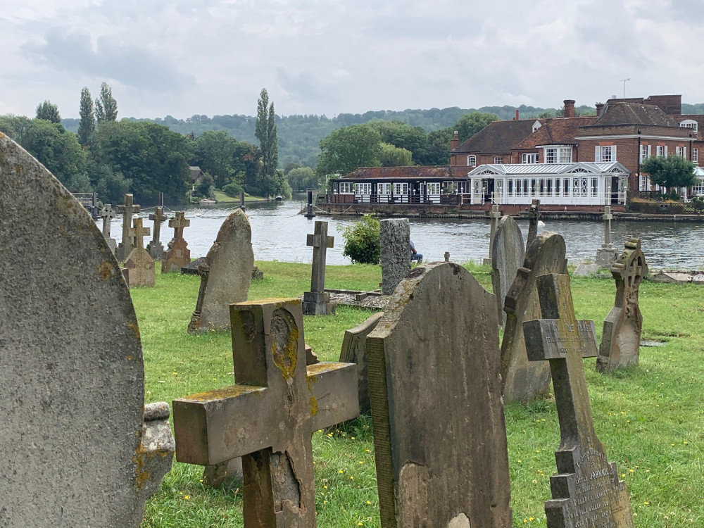 Riverside cemetery & town, akin to a Midsomer scene
